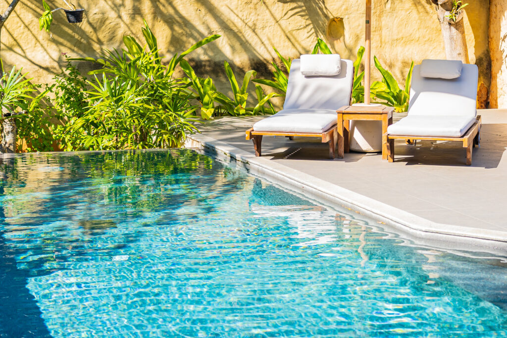 pool cleaning byron bay